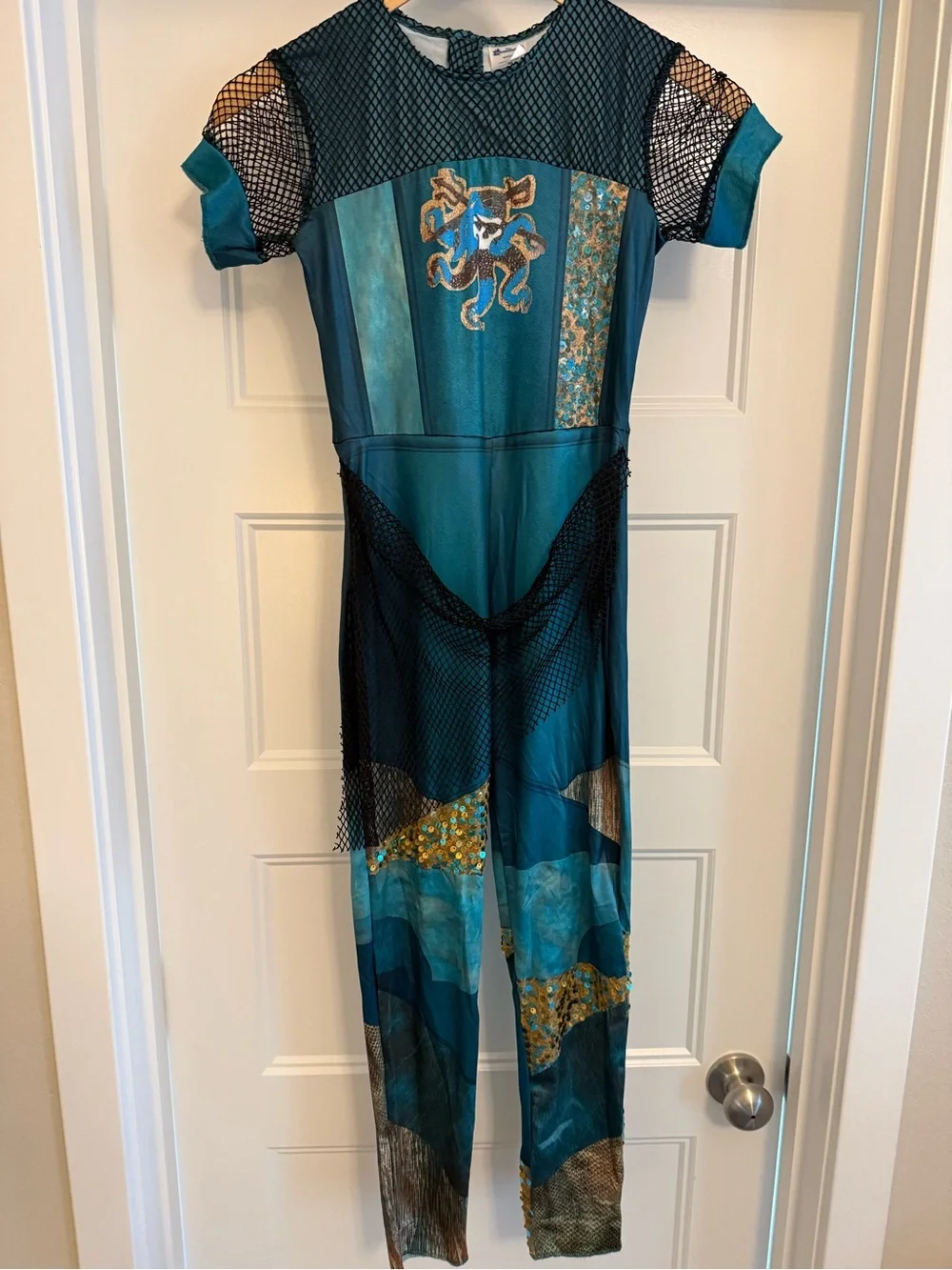 Disney Descendents Uma Costume Size Medium (7-9)